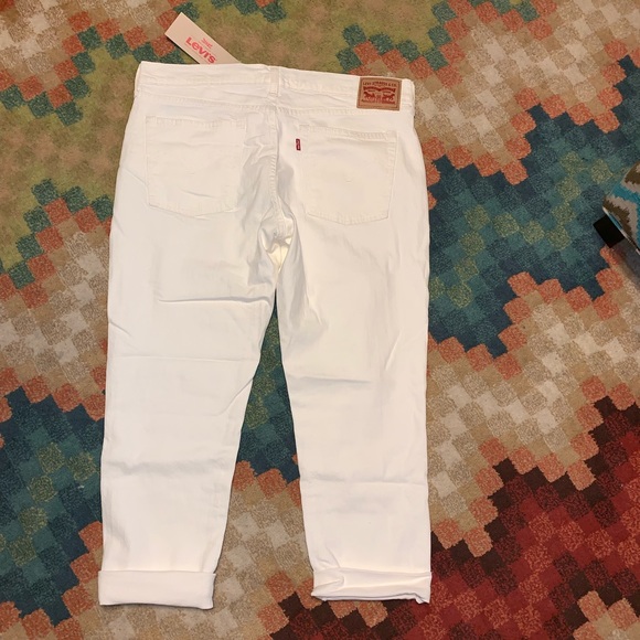 levi's boyfriend capris